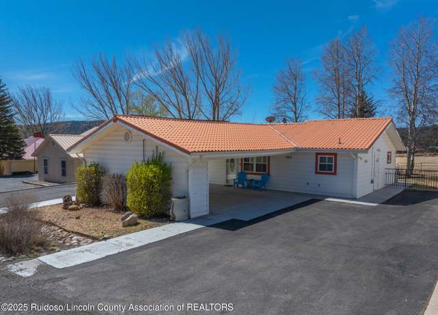 Property at 425 Barcus Rd, Ruidoso, NM 88345, 3 beds, 2 baths