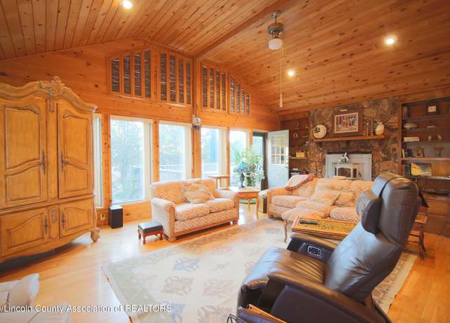 Property at 202 Deer Park Dr, Alto, NM 88312, 4 beds, 3 baths