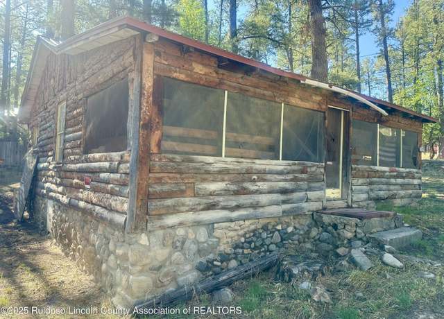 Property at 330 Fourth St, Ruidoso, NM 88345, 2 beds, 1 bath
