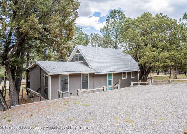 Property at 215 Mockingbird Ln, Ruidoso, NM 88345, 3 beds, 1.5 baths