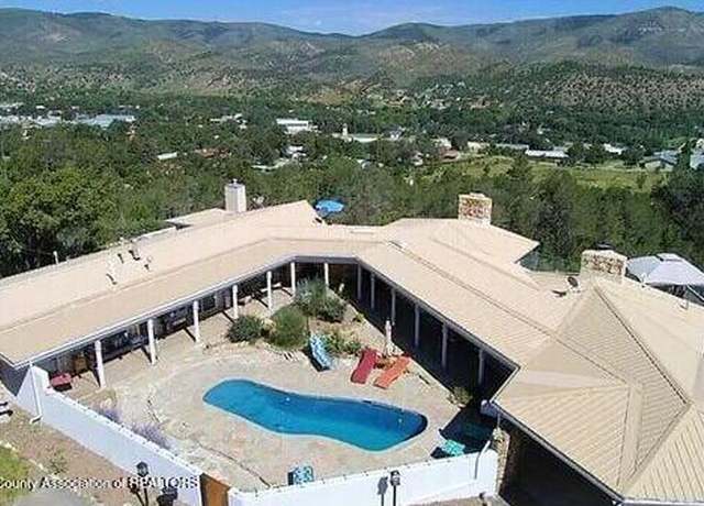 Property at 117 Loma Cir, Ruidoso Downs, NM 88346, 3 beds, 2.5 baths