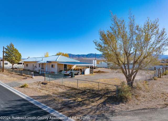 Property at 901 18th Street St, Carrizozo, NM 88301, 3 beds, 2 baths