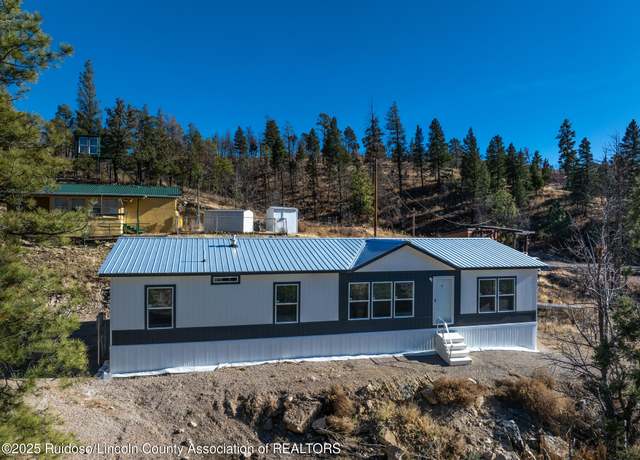 Property at 112 Edward Ave, Ruidoso, NM 88345, 3 beds, 2 baths