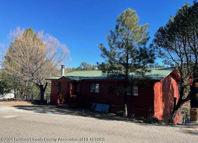 Property at 119 Maple Drive Dr, Ruidoso, NM 88345, 3 beds, 2 baths