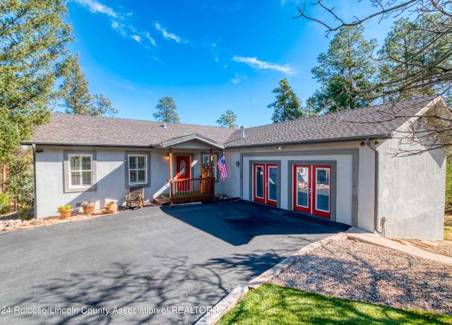 Property at 102 Modoc Pl, Ruidoso, NM 88345, 3 beds, 3 baths