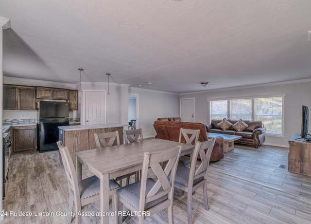 Property at 112 Edward Ave, Ruidoso, NM 88345, 3 beds, 2 baths