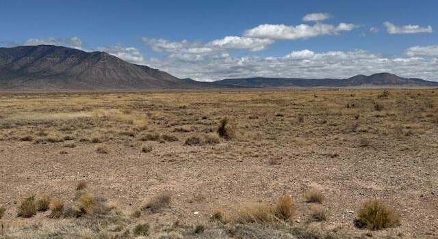 Photo of 211 High Noon Rd, Carrizozo, NM 88301