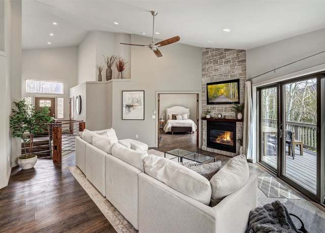 Property at 300 Black Hawk Cir, Silverthorne, CO 80498, 4 beds, 3.5 baths