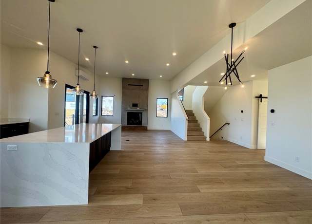 Property at 2025 Sunlight Dr, Steamboat Springs, CO 80487, 4 beds, 3.5 baths