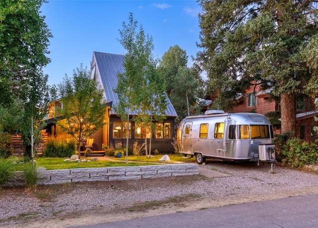 Property at 52 Spruce St, Steamboat Springs, CO 80487, 5 beds, 3.5 baths