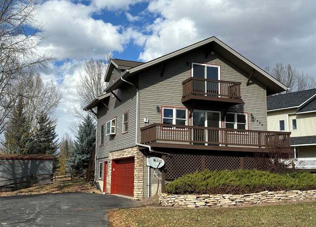 Property at 1550 Red Hawk Ct, Steamboat Springs, CO 80487, 5 beds, 3 baths