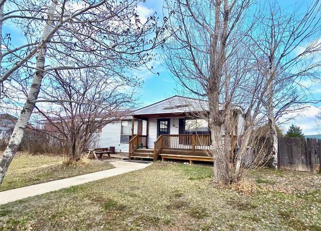 Property at 300 N 11th St, Kremmling, CO 80459, 3 beds, 2 baths