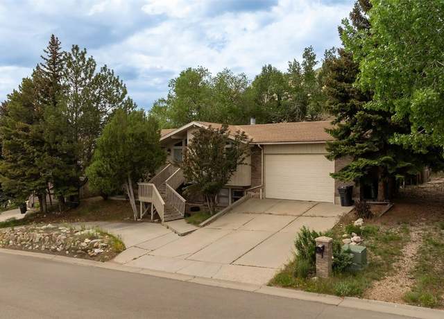 Property at 951 Alta Vista Dr, Craig, CO 81625, 5 beds, 3 baths