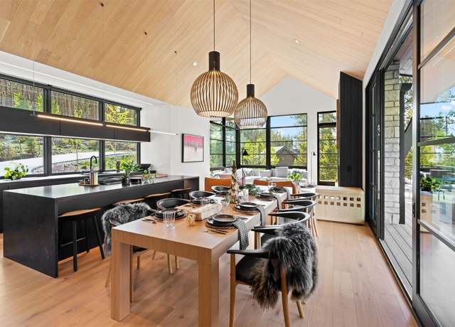 Property at 586 Discovery Hill Drive Dr, Breckenridge, CO 80424, 4 beds, 3.5 baths