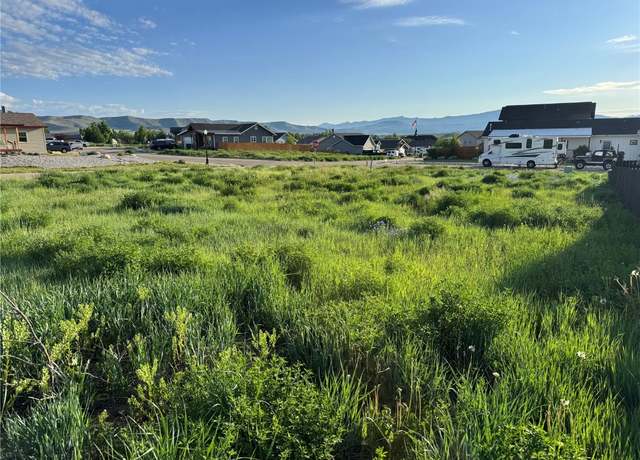 Property at 376 Lake View Rd, Hayden, CO 81639