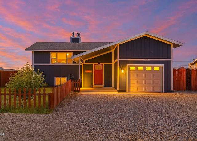 Property at 906 Central Ave, Kremmling, CO 80459, 5 beds, 2 baths