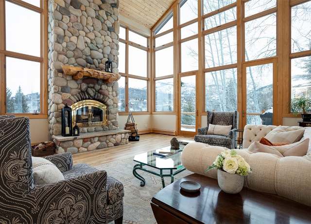 Property at 1064 Steamboat Blvd, Steamboat Springs, CO 80487, 4 beds, 4 baths