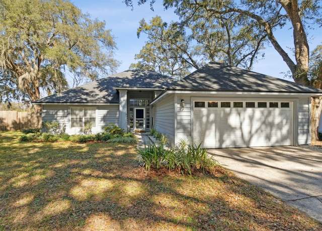 Property at 2137 N Nature's Gate Ct, Fernandina Beach, FL 32034, 3 beds, 2 baths