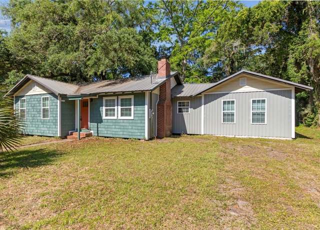 Property at 1973 Pine Dr, Fernandina Beach, FL 32034, 4 beds, 2 baths