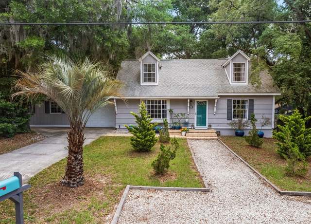 Property at 324 N 15th St, Fernandina Beach, FL 32034, 3 beds, 3 baths