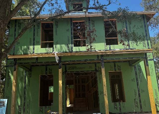 Property at 1111 White St, Fernandina Beach, FL 32034, 3 beds, 3.5 baths