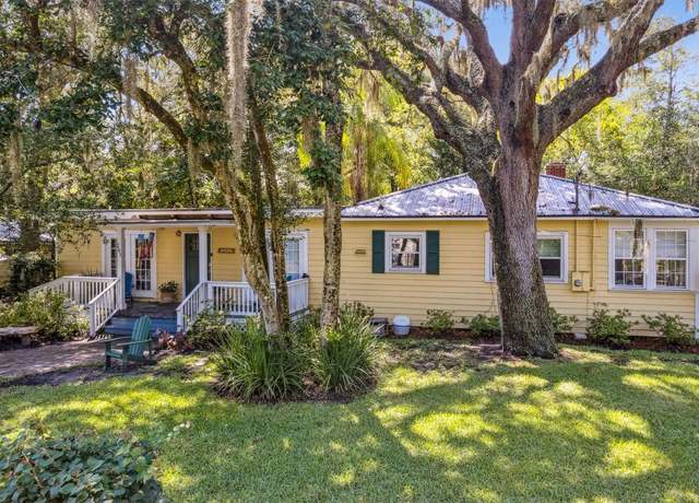 Property at 201 S 17th St, Fernandina Beach, FL 32034, 4 beds, 2 baths