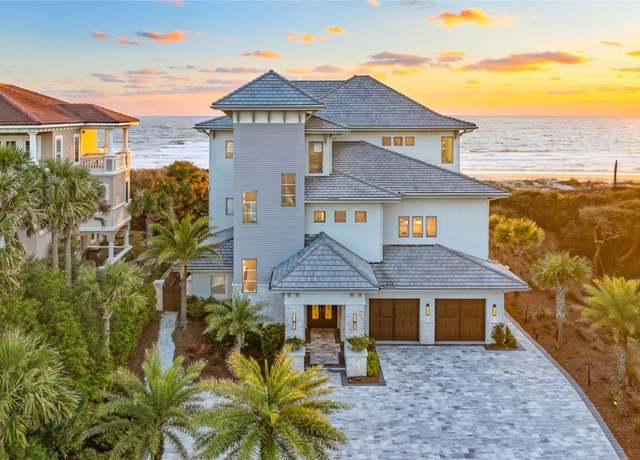 Property at 8200 Residence Ct, Fernandina Beach, FL 32034, 4 beds, 4.5 baths