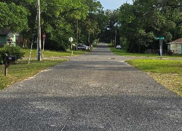Property at 305 N 10th St, Fernandina Beach, FL 32034