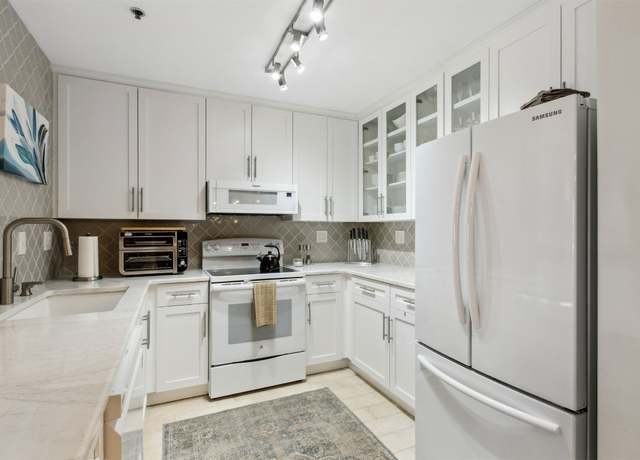 Property at 30908 Paradise Cmns #113, Fernandina Beach, FL 32034, 1 bed, 1 bath