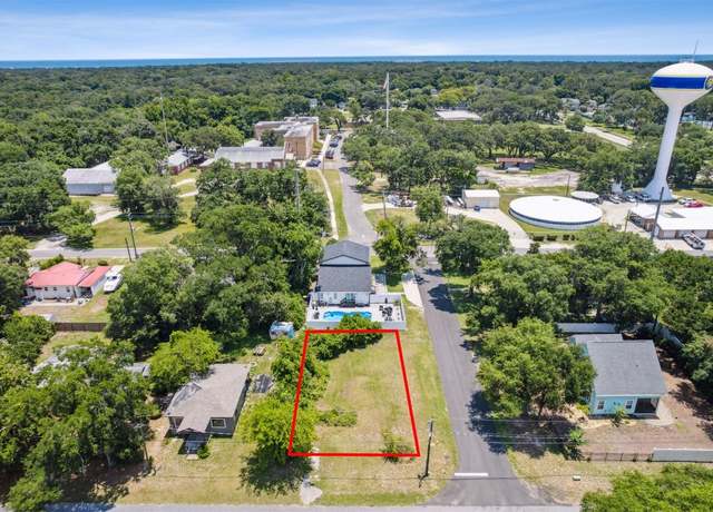 Property at 102 N 10th St, Fernandina Beach, FL 32034