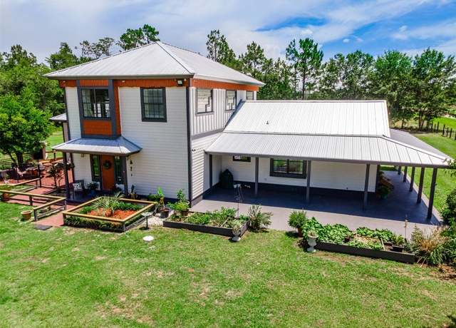 Property at 22465 County Road 121, Hilliard, FL 32046, 5 beds, 3 baths
