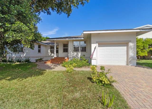Property at 2850 1st Ave, Fernandina Beach, FL 32034, 3 beds, 2 baths