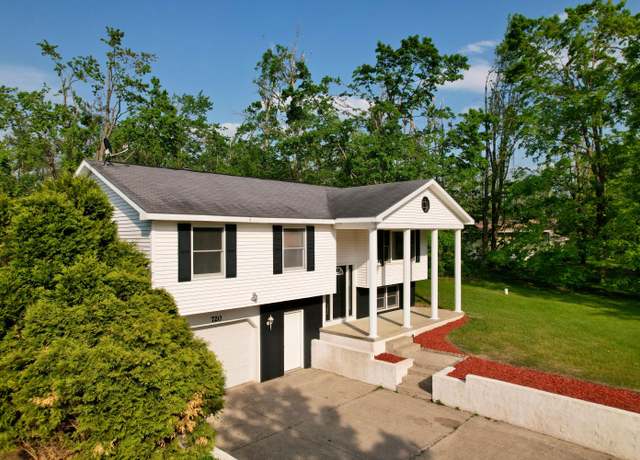 Property at 720 Crestwood Dr, Gaylord, MI 49735, 3 beds, 1.5 baths