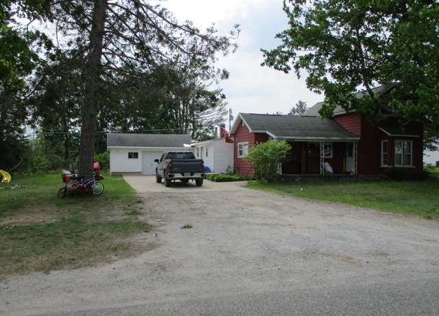 Property at 3134 Kneeland St, Lewiston, MI 49756, 4 beds, 2.5 baths