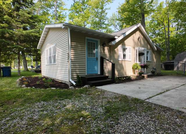 Property at 8584 E Houghton Lake Dr, Houghton Lake, MI 48629, 2 beds, 1 bath