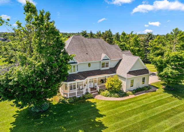 Property at 157 Highpointe Ln, Gaylord, MI 49735, 5 beds, 2.5 baths