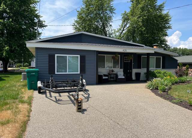 Property at 425 Iroquois Ave, Prudenville, MI 48651, 3 beds, 1 bath