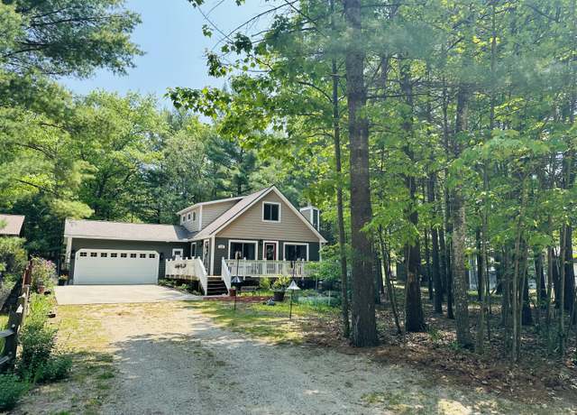 Property at 234 Woodlawn Ave, Roscommon, MI 48653, 4 beds, 2 baths