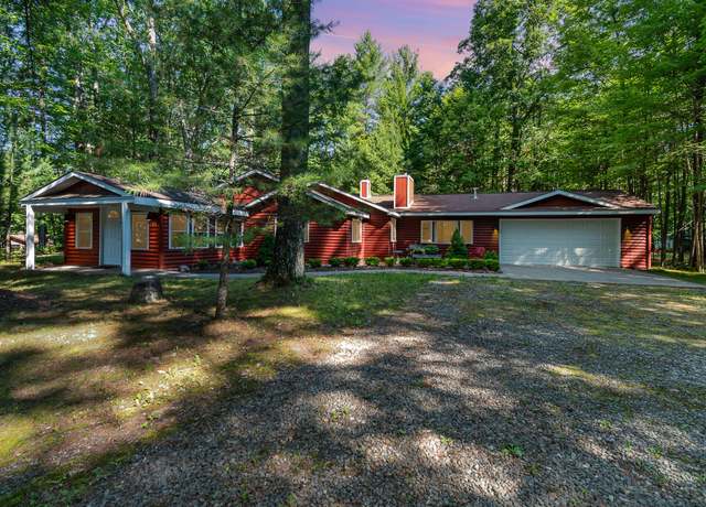 Property at 141 Juniper St, Roscommon, MI 48653, 3 beds, 1 bath