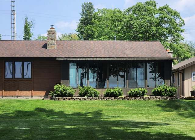 Property at 220 Mcdonald Dr, Houghton Lake, MI 48629, 2 beds, 1 bath
