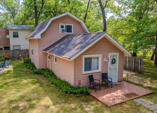 Property at 2303 Iroquois Ave, Prudenville, MI 48651, 2 beds, 1 bath
