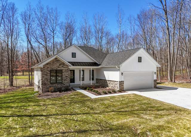 Property at 142 Questview Dr, Houghton Lake, MI 48629, 4 beds, 3 baths
