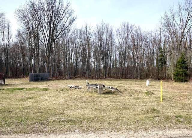 Property at 7566 E Houghton Lake Dr, Houghton Lake, MI 48629