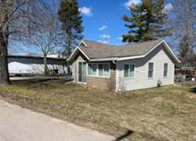 Property at 105 Clarence St, Houghton Lake, MI 48629, 3 beds, 1 bath