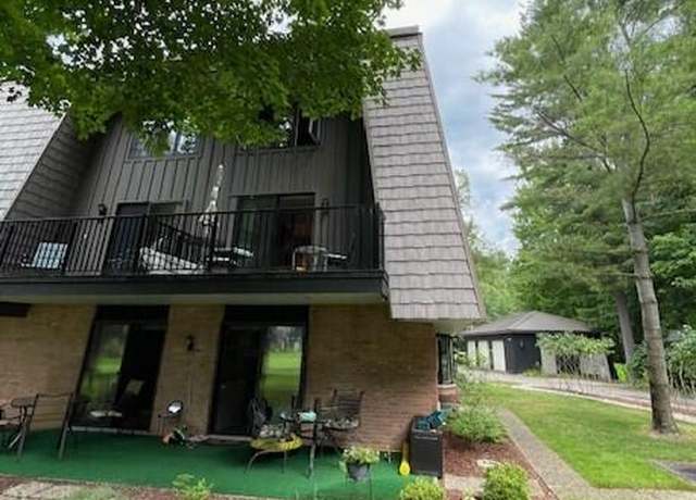 Property at 126 Flag Point Dr, Roscommon, MI 48653, 2 beds, 1.5 baths