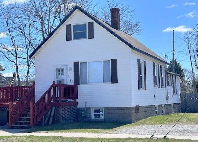 Property at 1008 S Third Ave, Alpena, MI 49707, 3 beds, 1 bath
