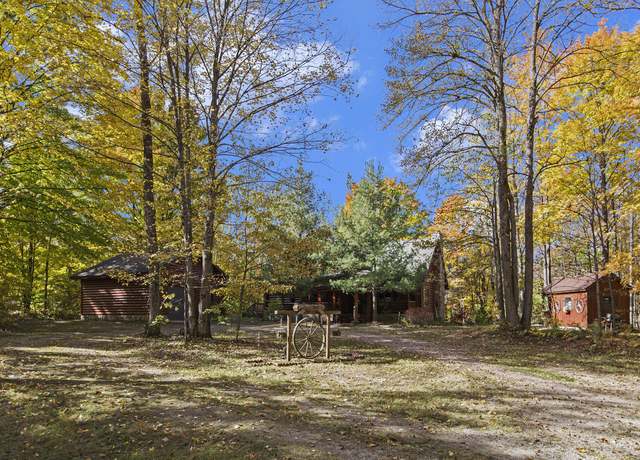Property at 10149 Tittabawassee Trl, Gaylord, MI 49735, 3 beds, 2.5 baths