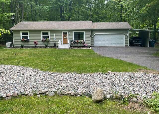 Property at 95 Caduca Ln, Roscommon, MI 48653, 3 beds, 2 baths