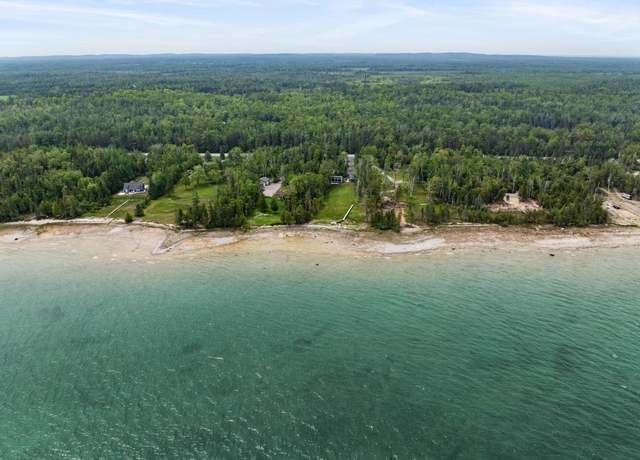Property at 2960 W Us-23 Hwy, Cheboygan, MI 49721, 2 beds, 1 bath