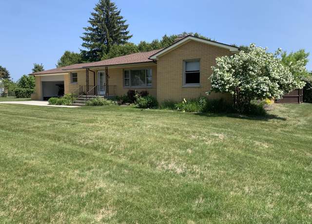 Property at 185 S June St, Alpena, MI 49707, 4 beds, 2.5 baths